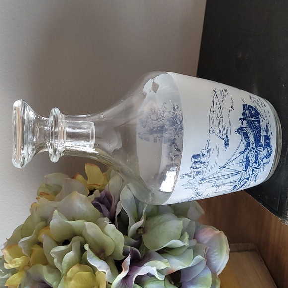 Vintage French Decanter Bottle with Stopper - Picture 11 of 14